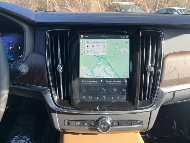 Certified 2025 Volvo V90 B6 Cross Country Ultra w/ Climate Package AWD/4WD image 31