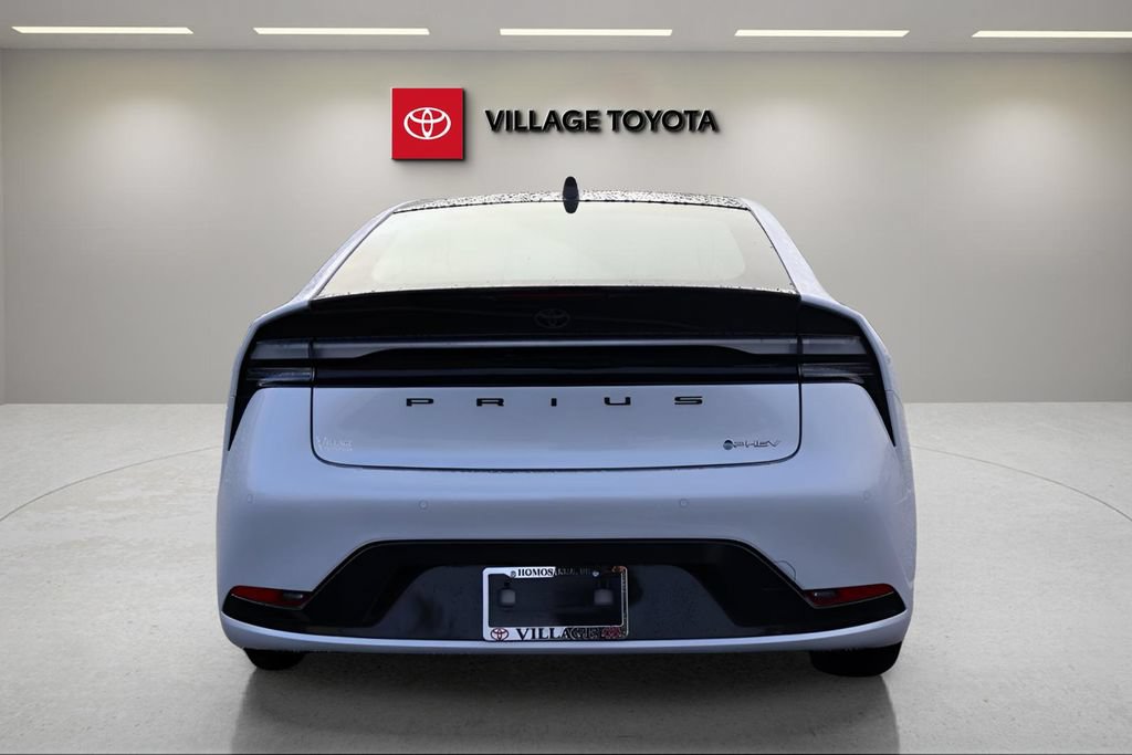 New 2026 Toyota Prius Plug-In Hybrid FWD image 4