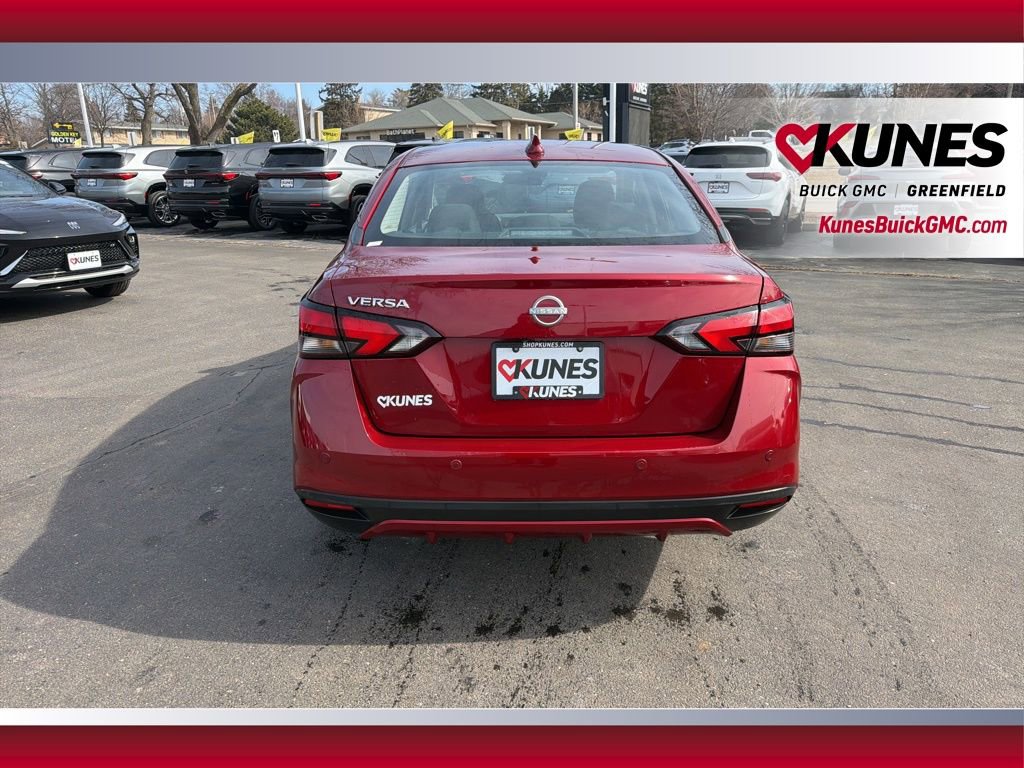 Used 2025 Nissan Versa SV image 6