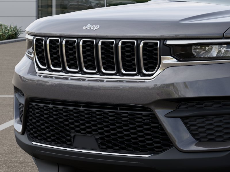 New 2026 Jeep Grand Cherokee Laredo w/ Trailer Tow Package RWD image 14