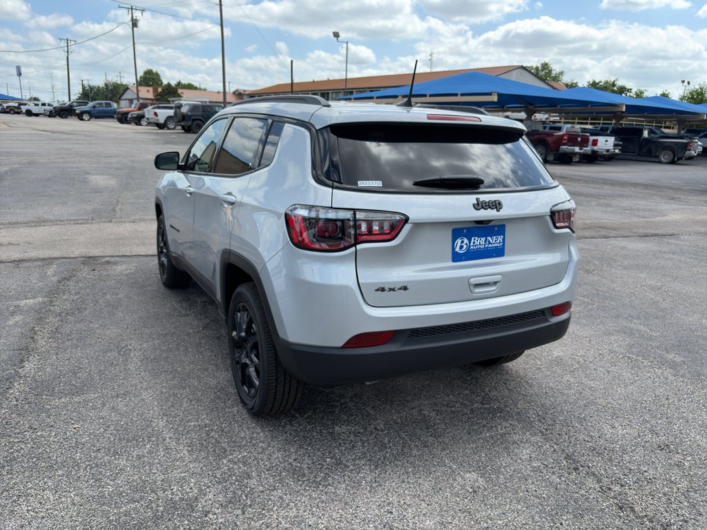 New 2026 Jeep Compass Latitude AWD/4WD image 8