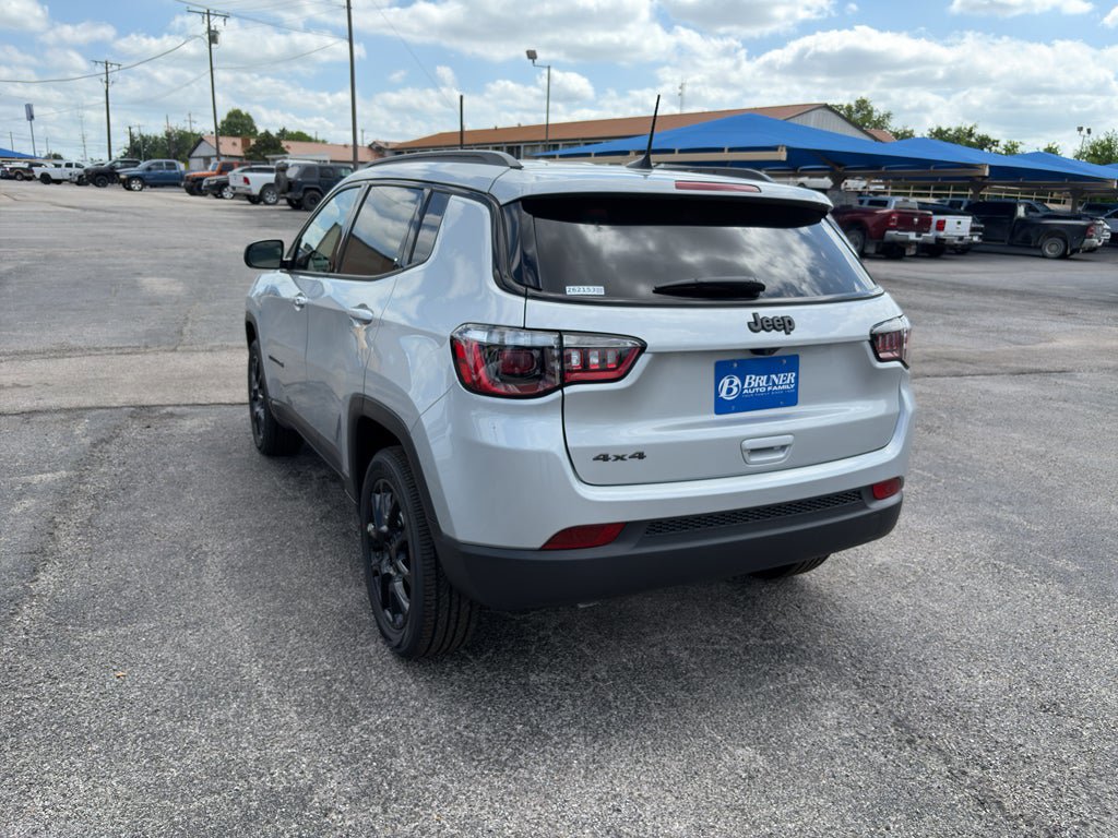 New 2026 Jeep Compass Latitude AWD/4WD image 8