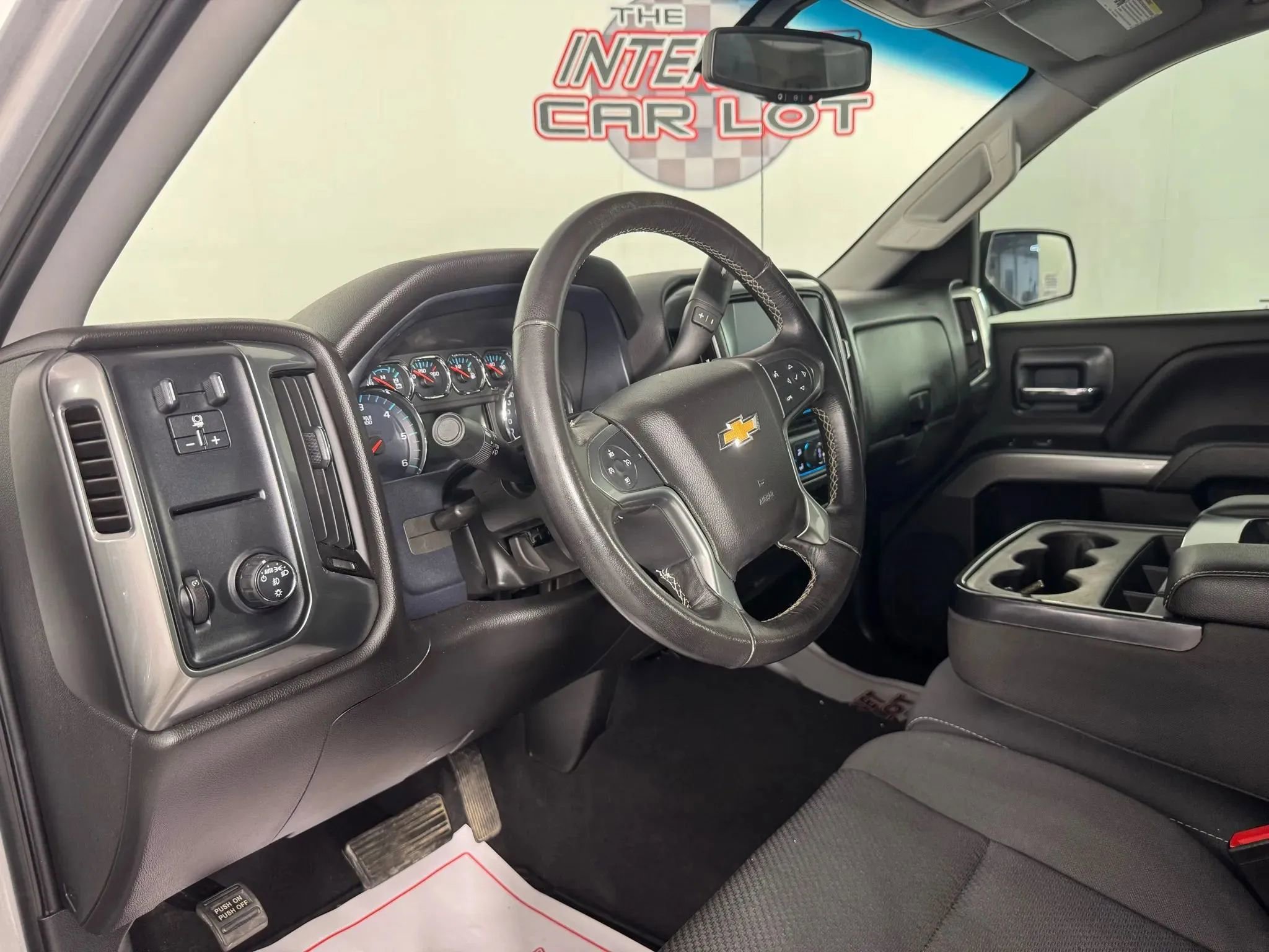 Used 2019 Chevrolet Silverado 1500 LT w/ Texas Edition RWD image 10