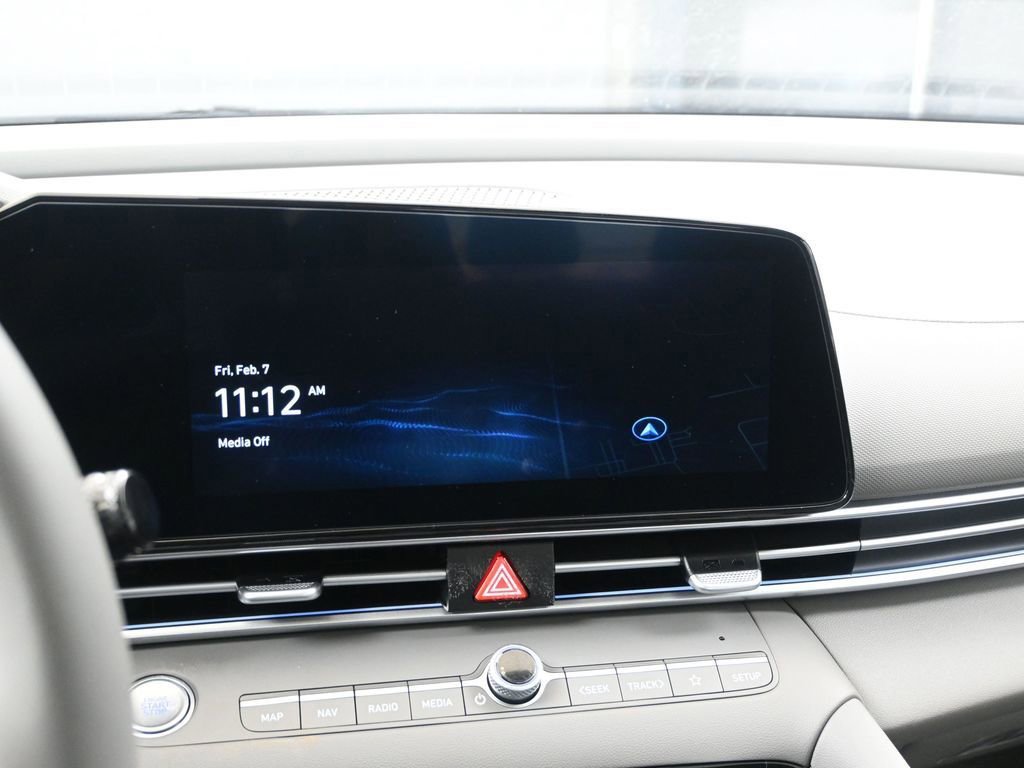 Certified 2025 Hyundai Elantra SEL image 26