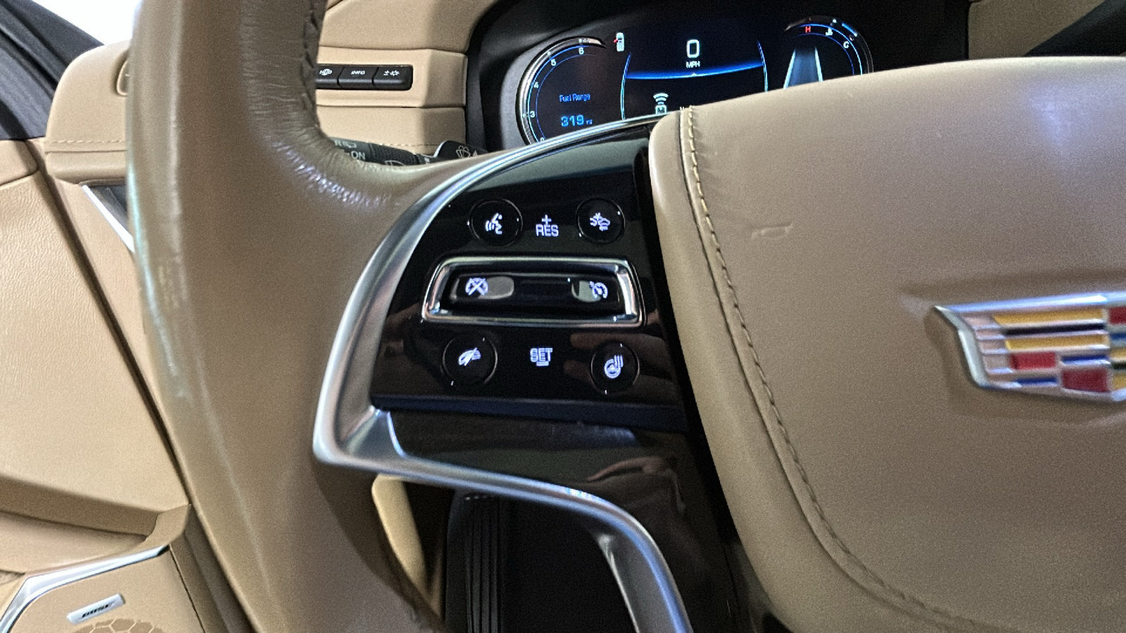 Used 2019 Cadillac Escalade Platinum RWD image 20