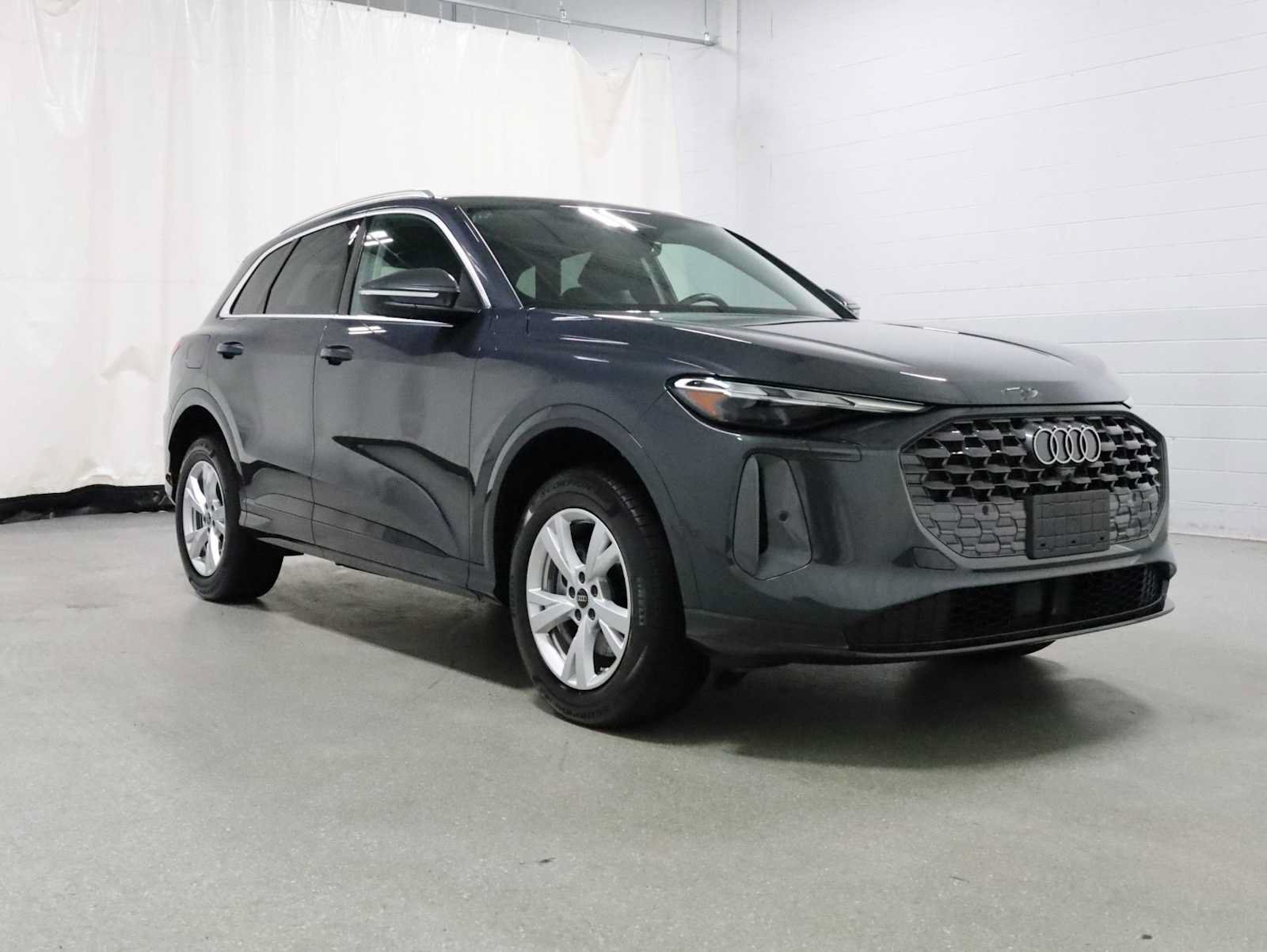 Certified 2025 Audi Q5 Premium AWD/4WD image 13