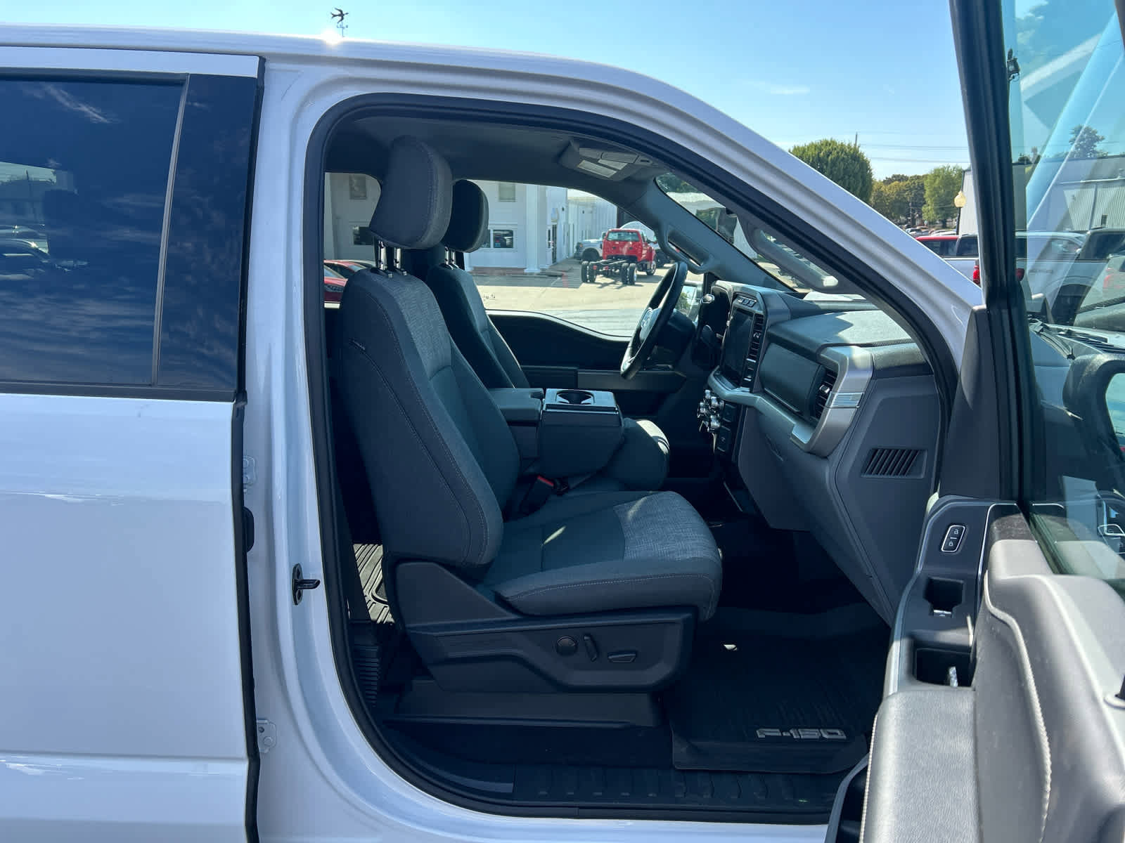 Used 2023 Ford F150 XLT w/ Equipment Group 302A High AWD/4WD image 15