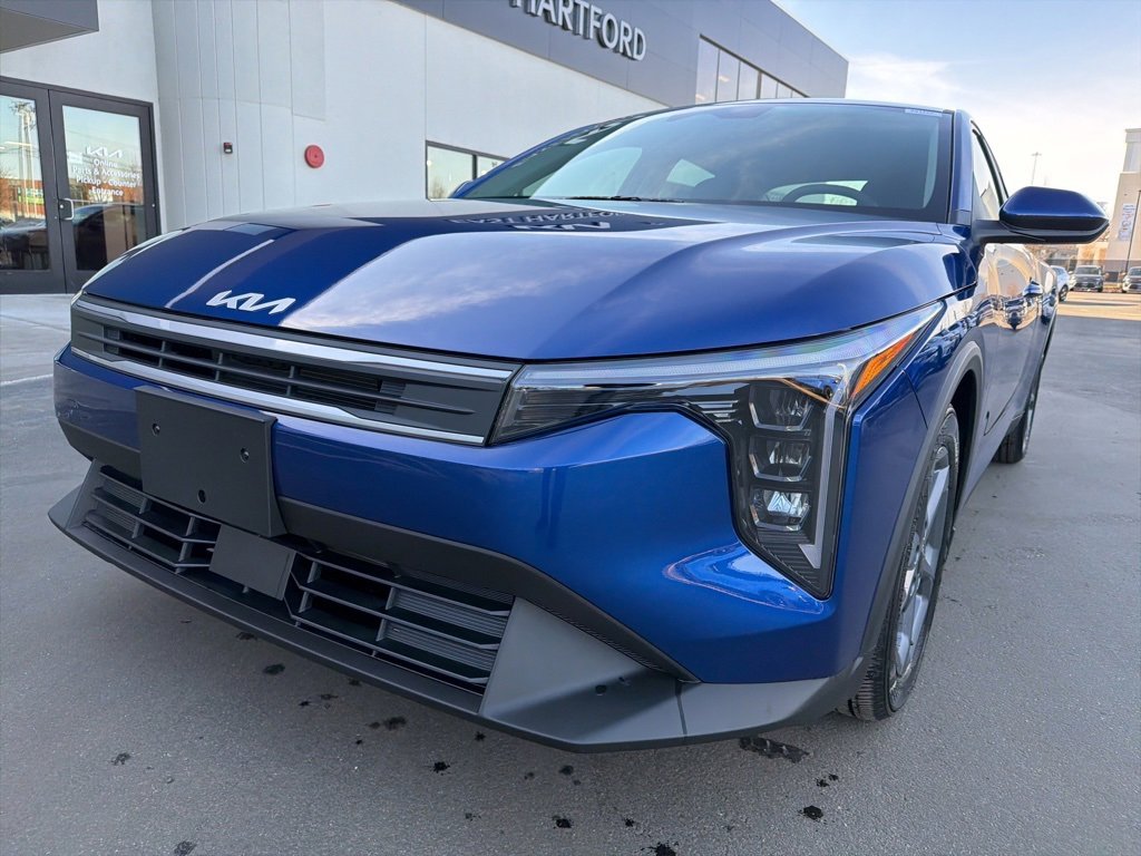 New 2025 Kia K4 LXS image 13