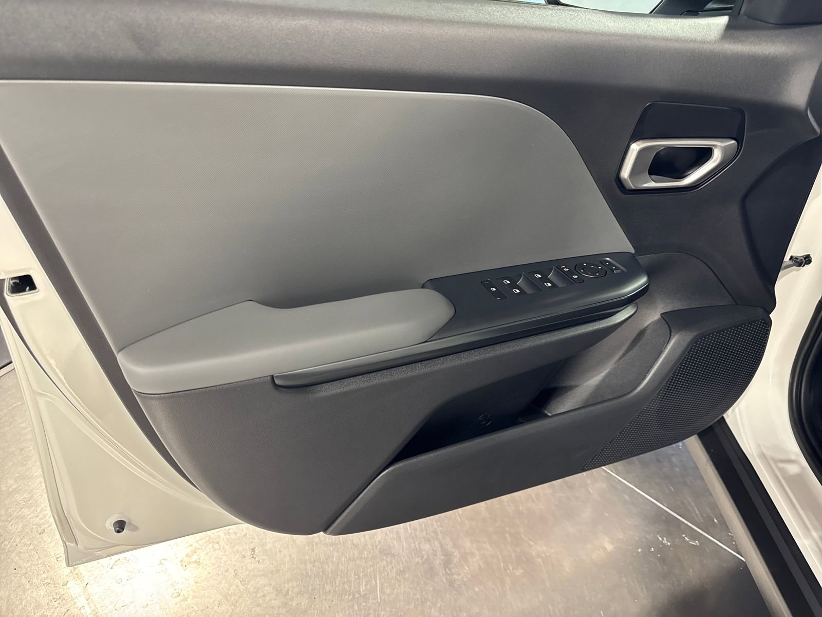 Certified 2025 Kia K4 LXS image 23
