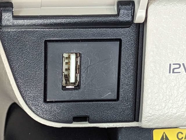 Used 2021 Toyota Camry XLE w/ Navigation Package FWD image 25