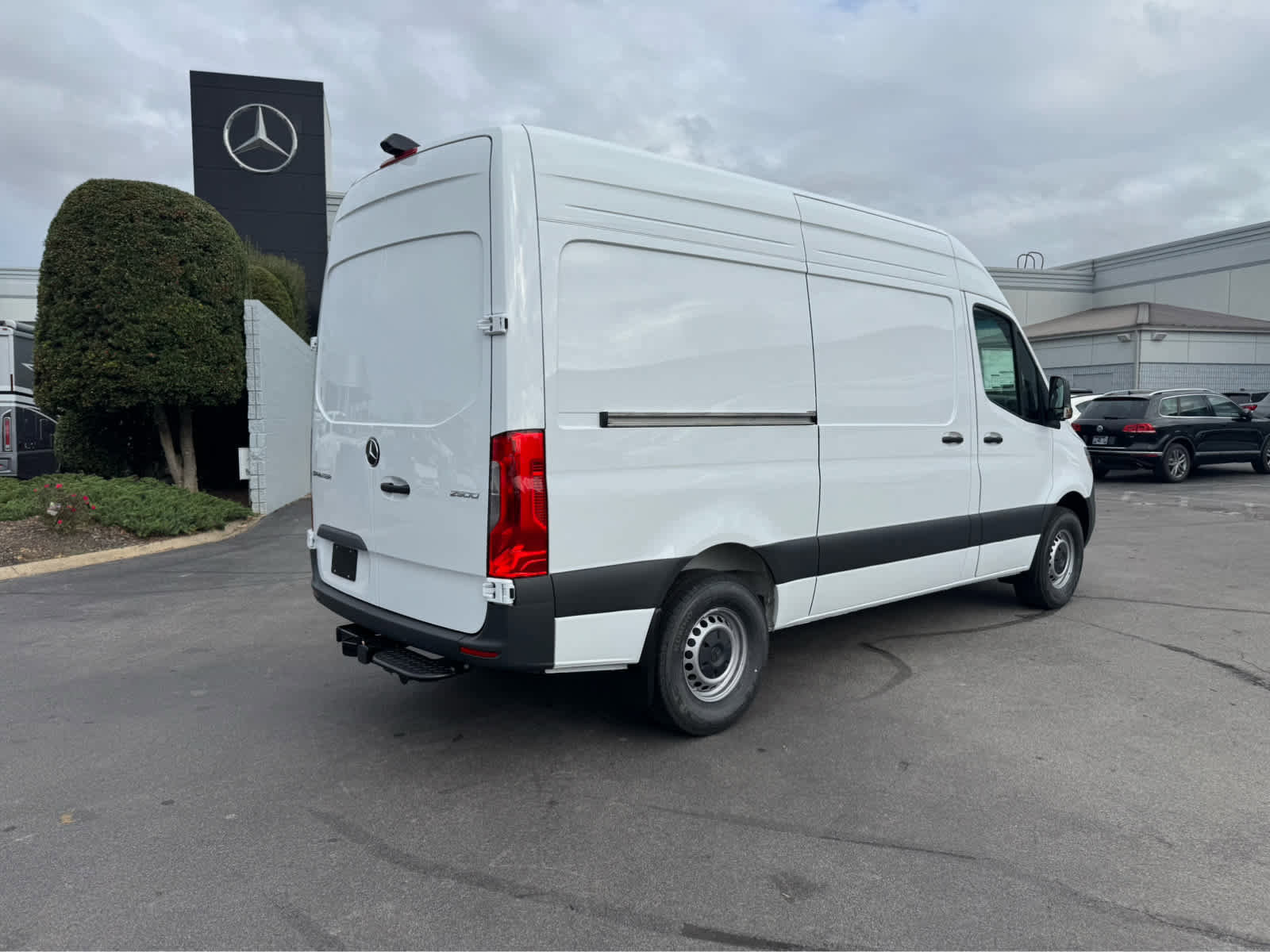 Used 2025 Mercedes-Benz Sprinter 2500 image 6