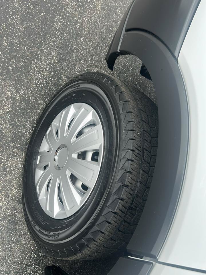 Used 2019 Ford Transit 150 130 Low Roof RWD image 12