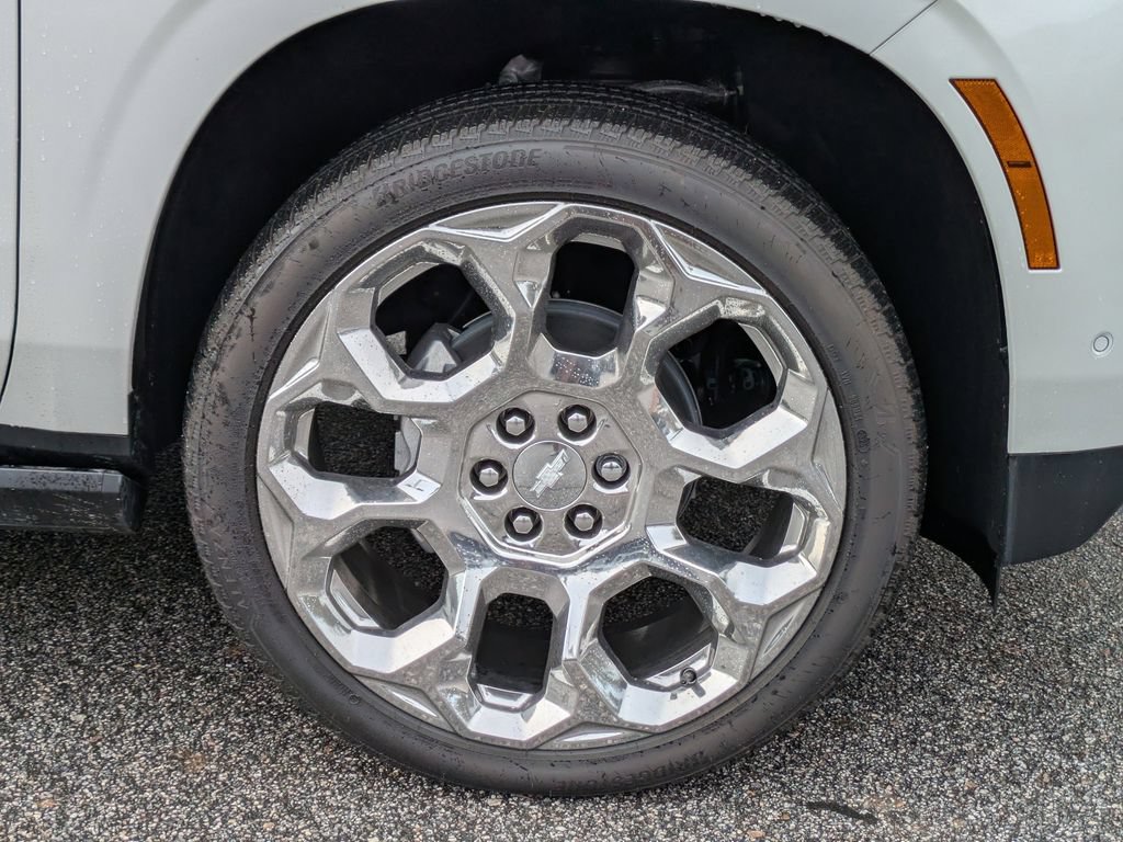 New 2025 Chevrolet Tahoe High Country AWD/4WD image 13