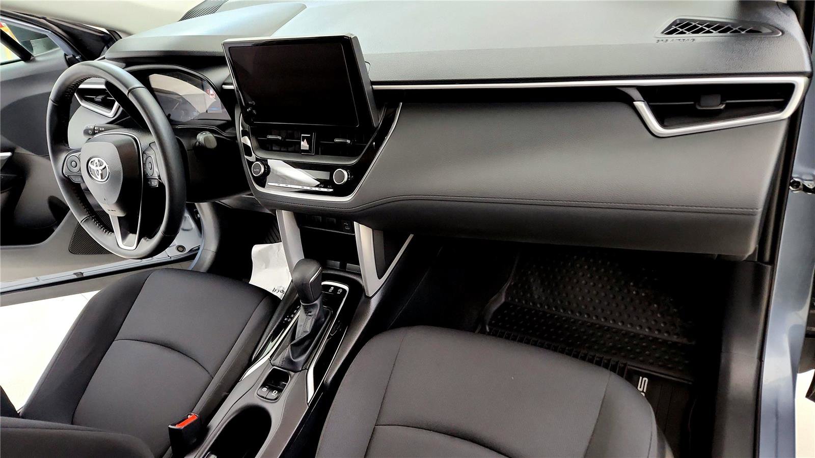 Certified 2024 Toyota Corolla Cross LE image 16