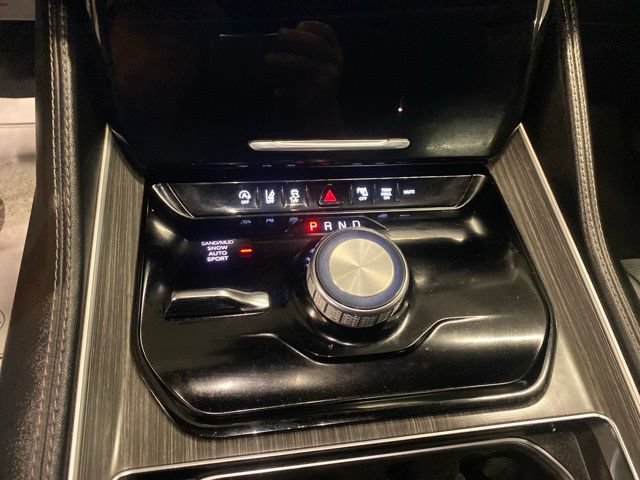Used 2023 Jeep Wagoneer L Series II AWD/4WD image 22