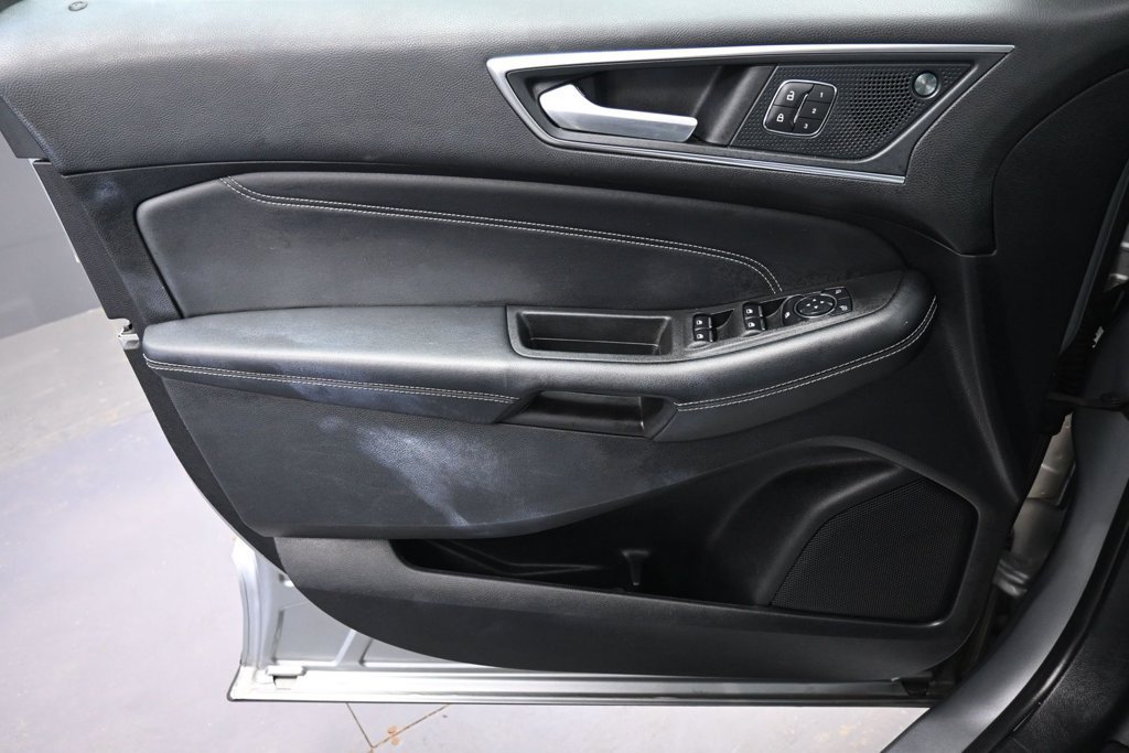 Used 2024 Ford Edge Titanium AWD/4WD image 17