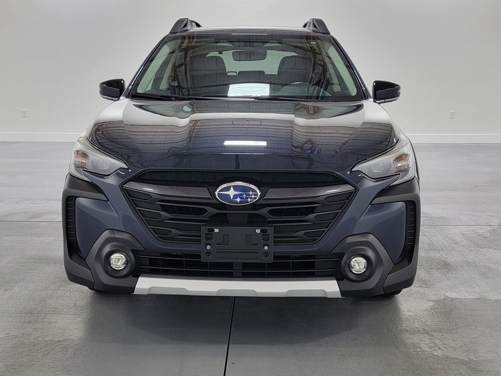 Used 2023 Subaru Outback Limited AWD/4WD image 3