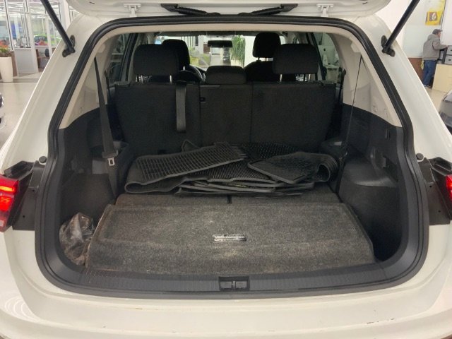Used 2019 Volkswagen Tiguan S image 32