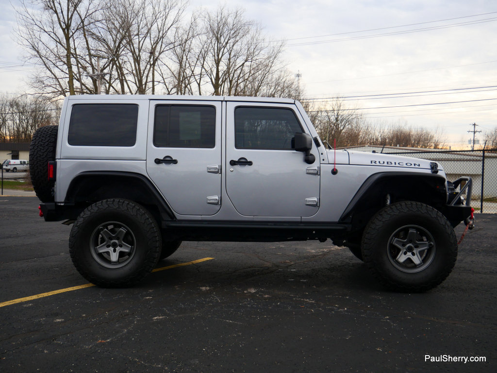 Used 2013 Jeep Wrangler Unlimited Rubicon w/ Connectivity Group image 11