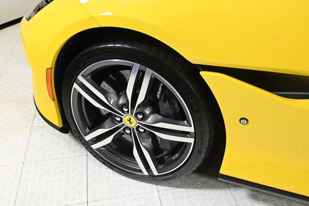 Used 2020 Ferrari Portofino image 28