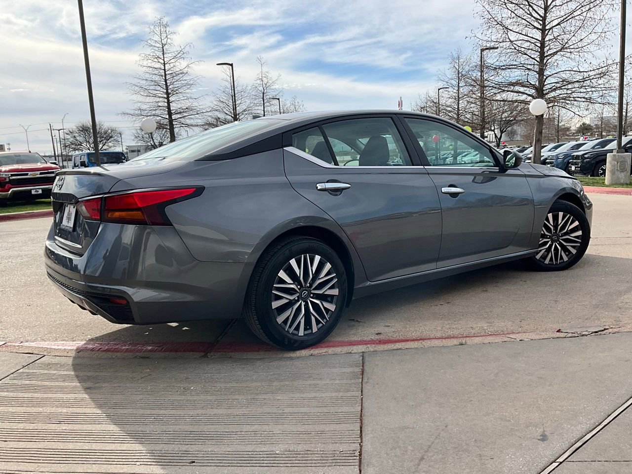 Used 2025 Nissan Altima 2.5 SV image 6