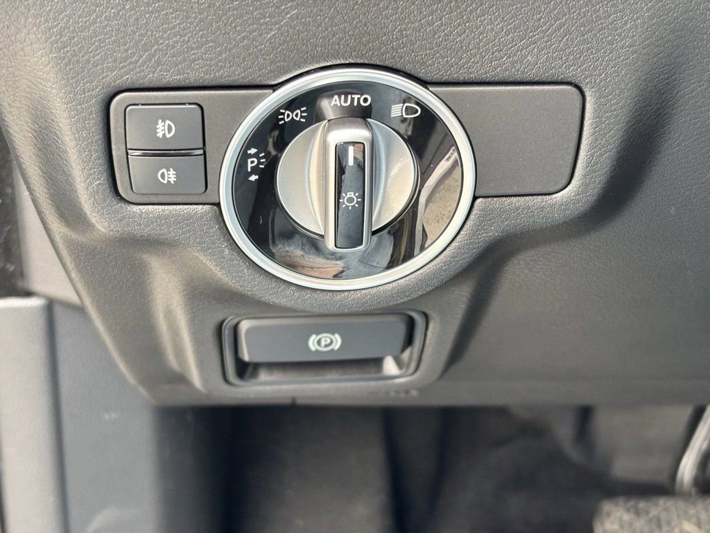 Used 2018 INFINITI QX30 Premium w/ Technology Package image 15