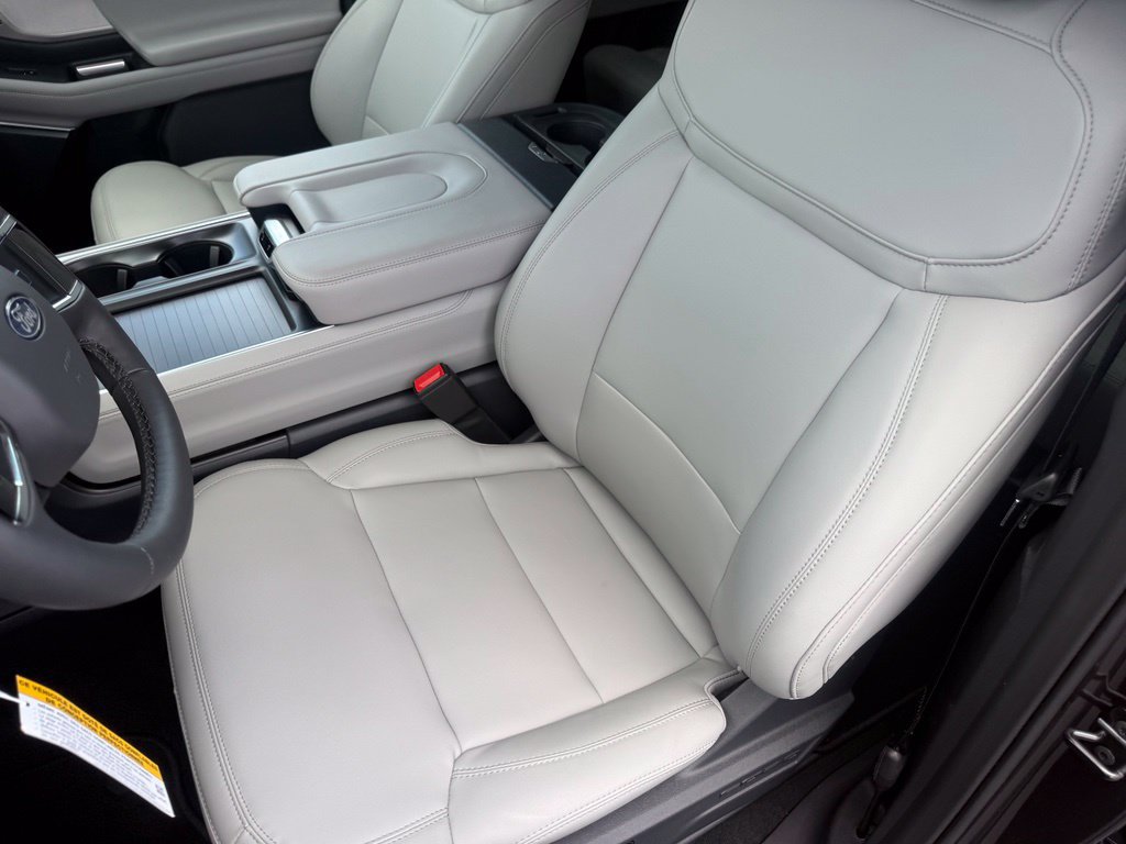 New 2026 Ford Expedition Active AWD/4WD image 15