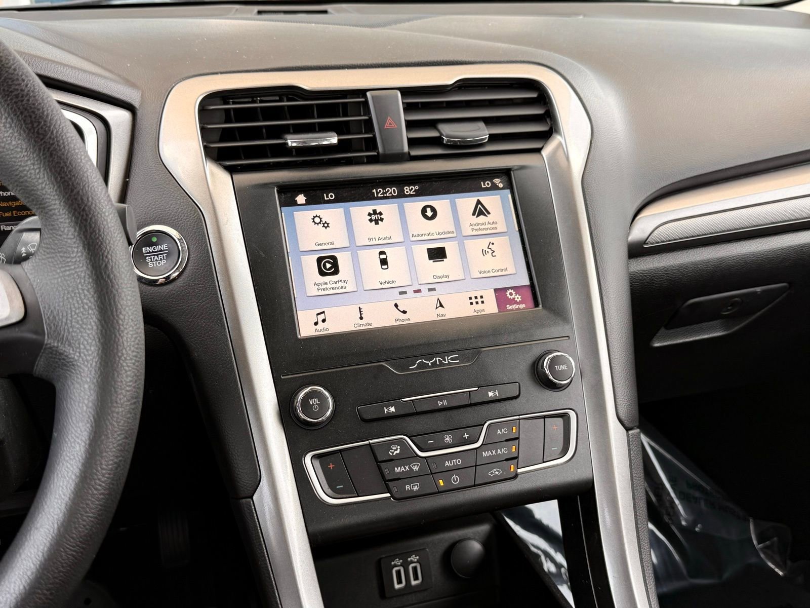 Used 2019 Ford Fusion SE FWD image 31