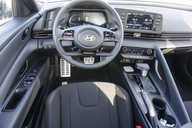 Certified 2026 Hyundai Elantra Sport FWD image 14