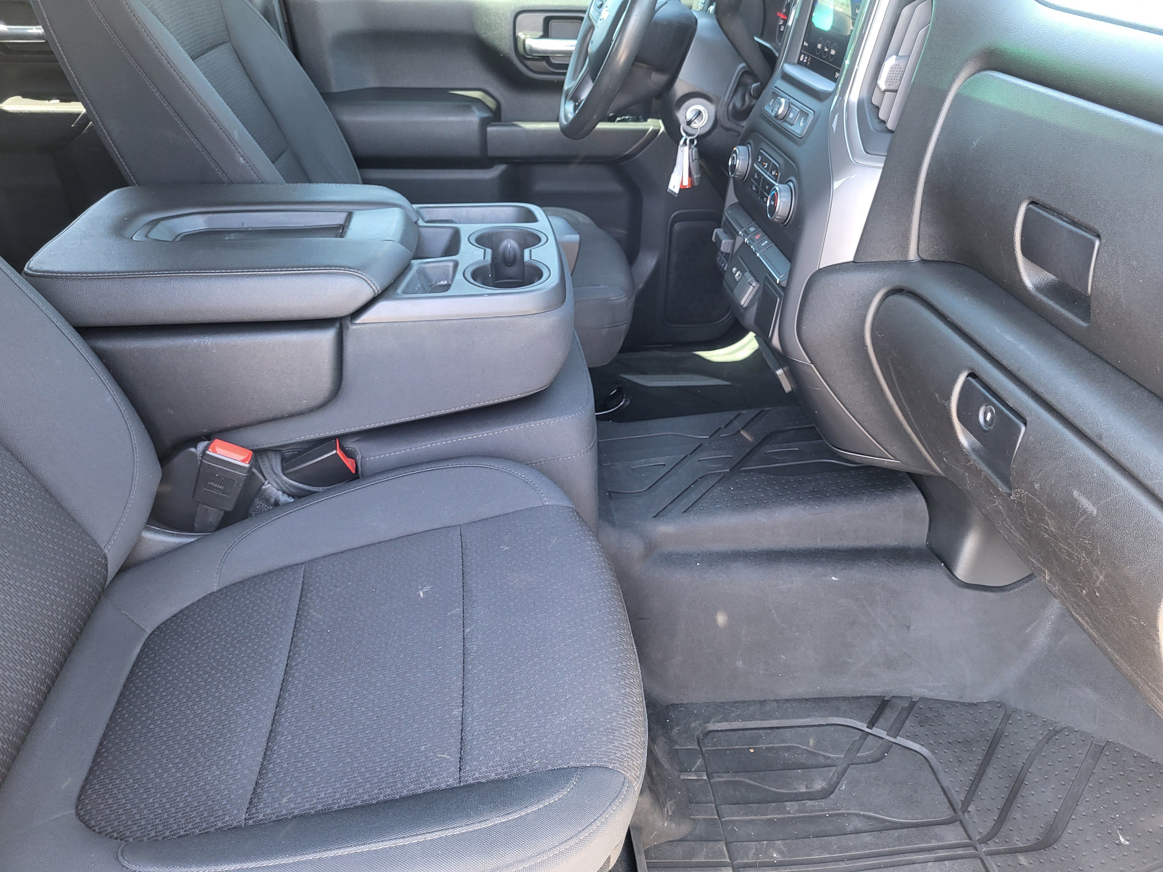 Used 2021 Chevrolet Silverado 2500 Custom w/ Custom Convenience Package AWD/4WD image 11