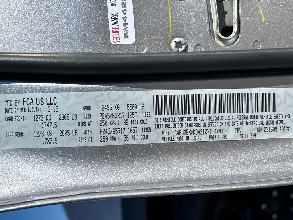 Used 2019 Jeep Cherokee Trailhawk w/ Comfort/Convenience Group image 34