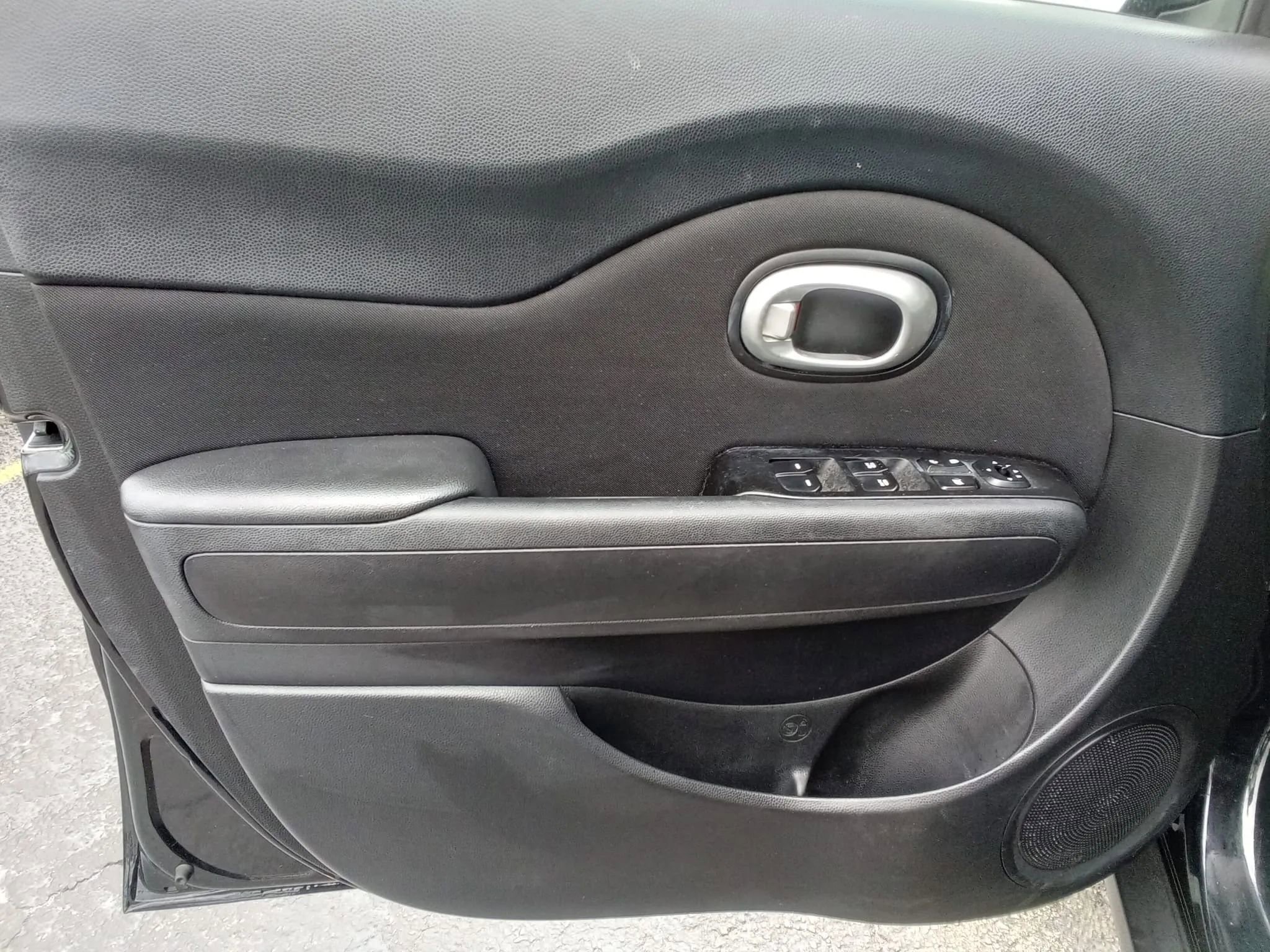 Used 2014 Kia Soul + image 7