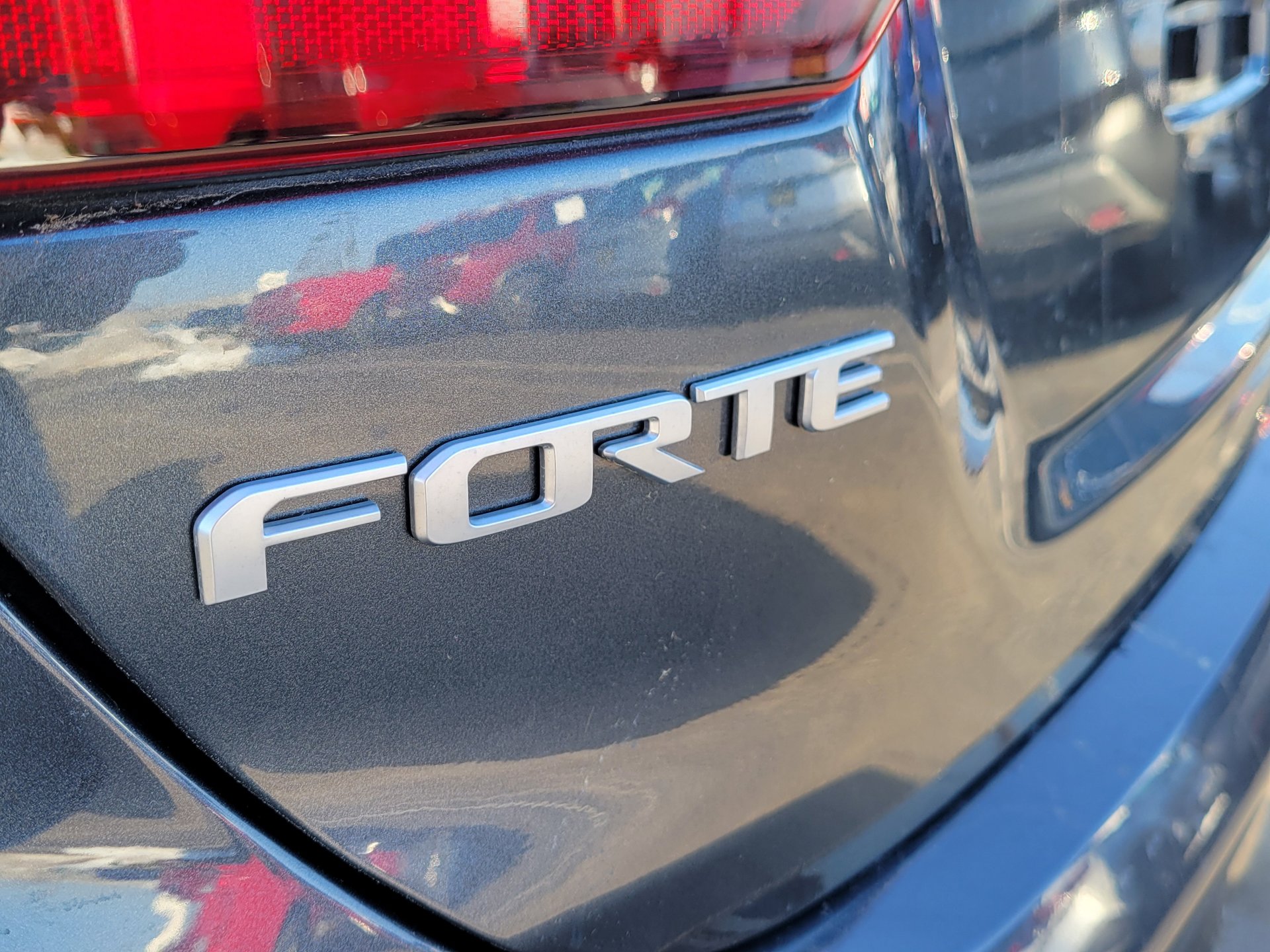 Used 2023 Kia Forte GT-Line w/ GT-Line Technology Package image 6