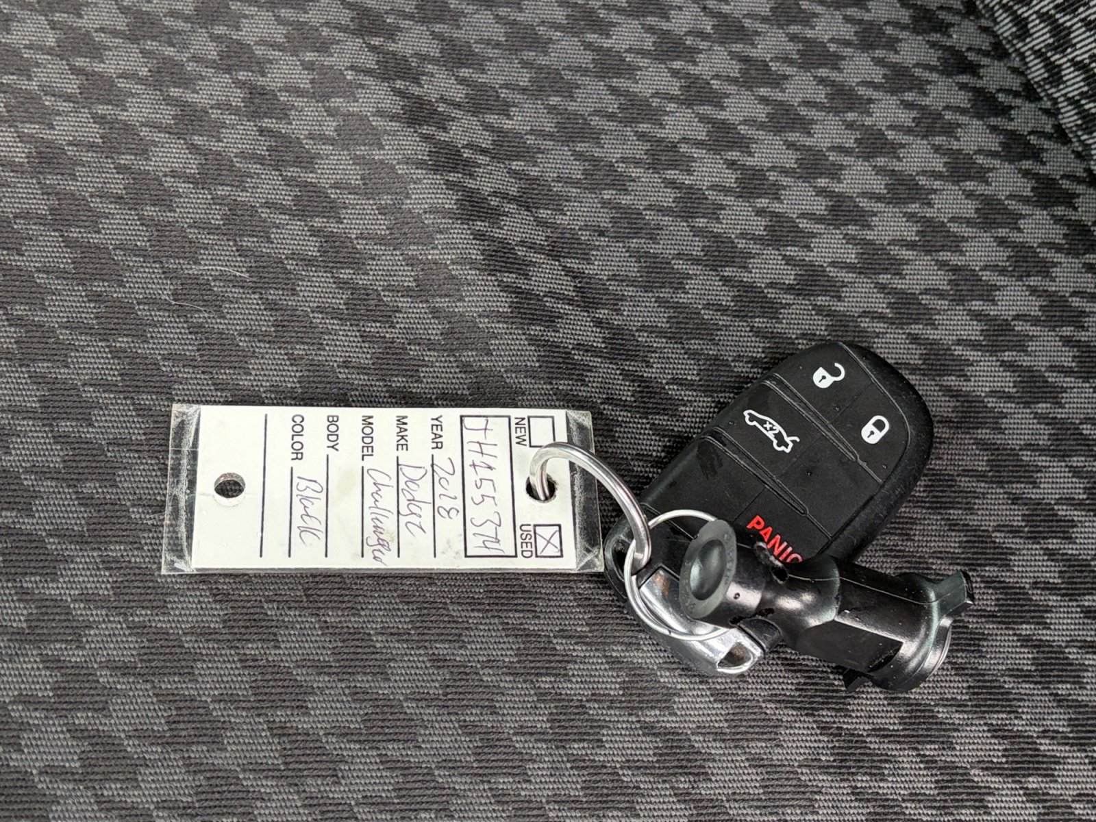 Used 2018 Dodge Challenger R/T RWD image 28