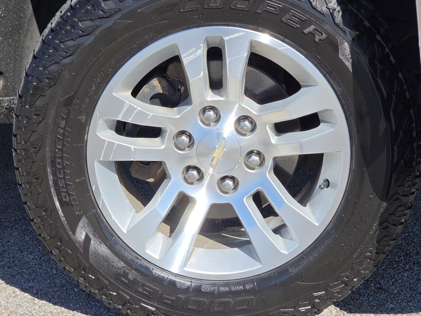Used 2018 Chevrolet Silverado 1500 LT w/ All Star Edition AWD/4WD image 11