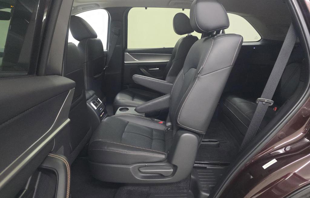 Used 2024 MAZDA CX-90 Plug-In Hybrid w/ Premium Pkg image 9