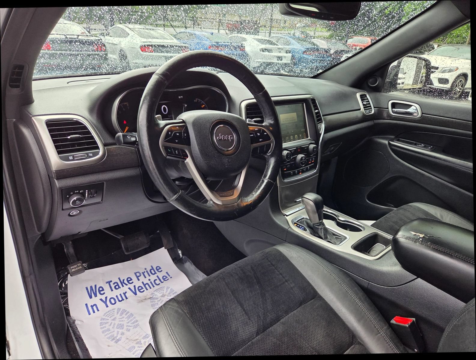 Used 2017 Jeep Grand Cherokee Altitude RWD image 10