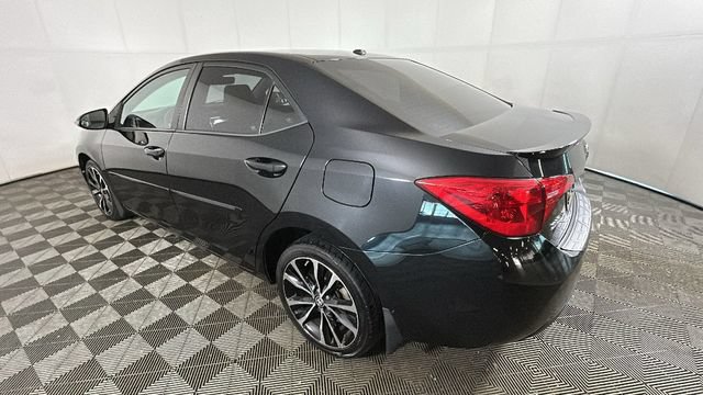 Used 2018 Toyota Corolla XSE FWD image 4