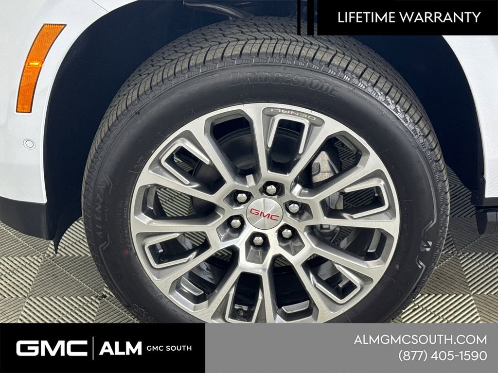 New 2026 GMC Yukon XL Denali w/ Denali Reserve Package image 13