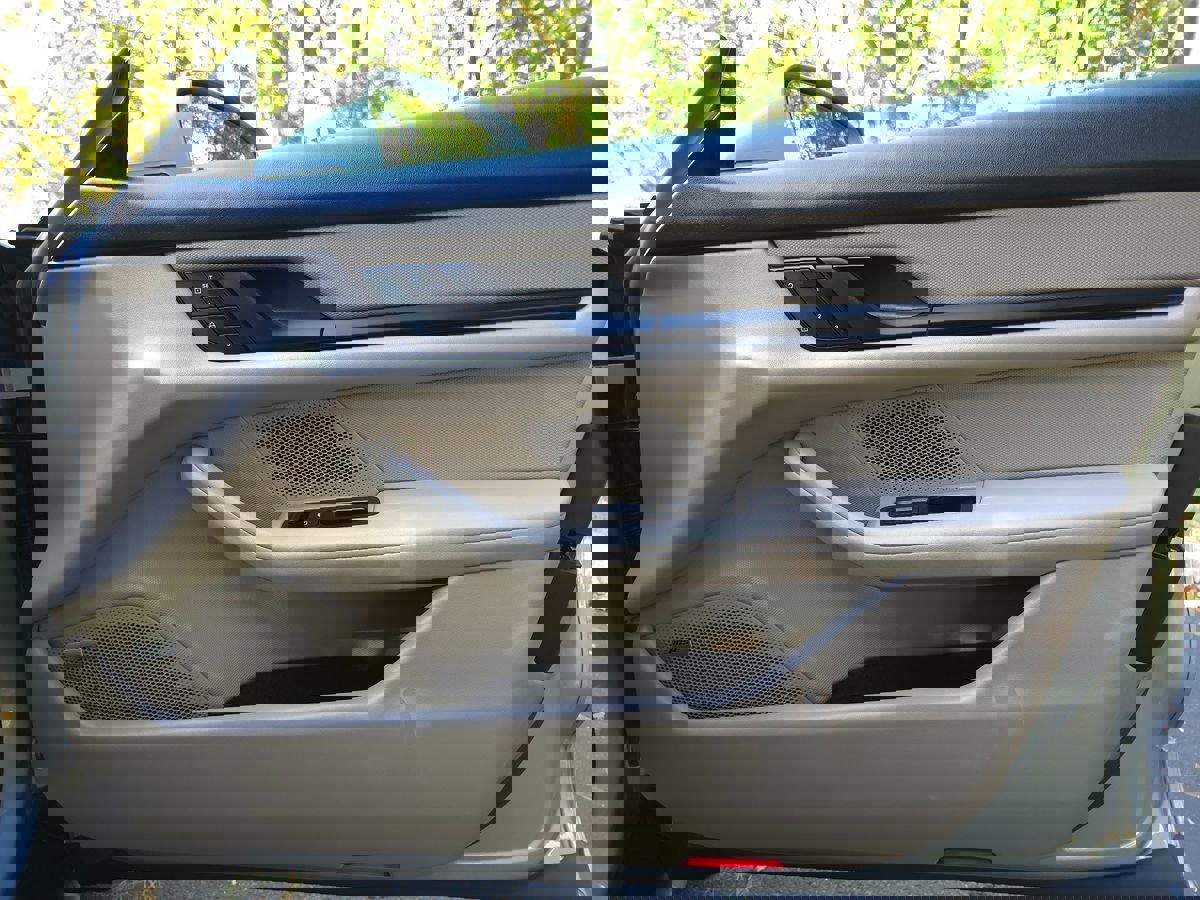 Used 2023 Porsche Taycan 4 Cross Turismo w/ Premium Package image 23