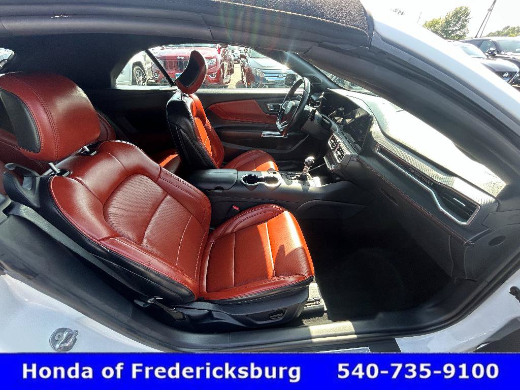 Used 2025 Ford Mustang Premium RWD image 28