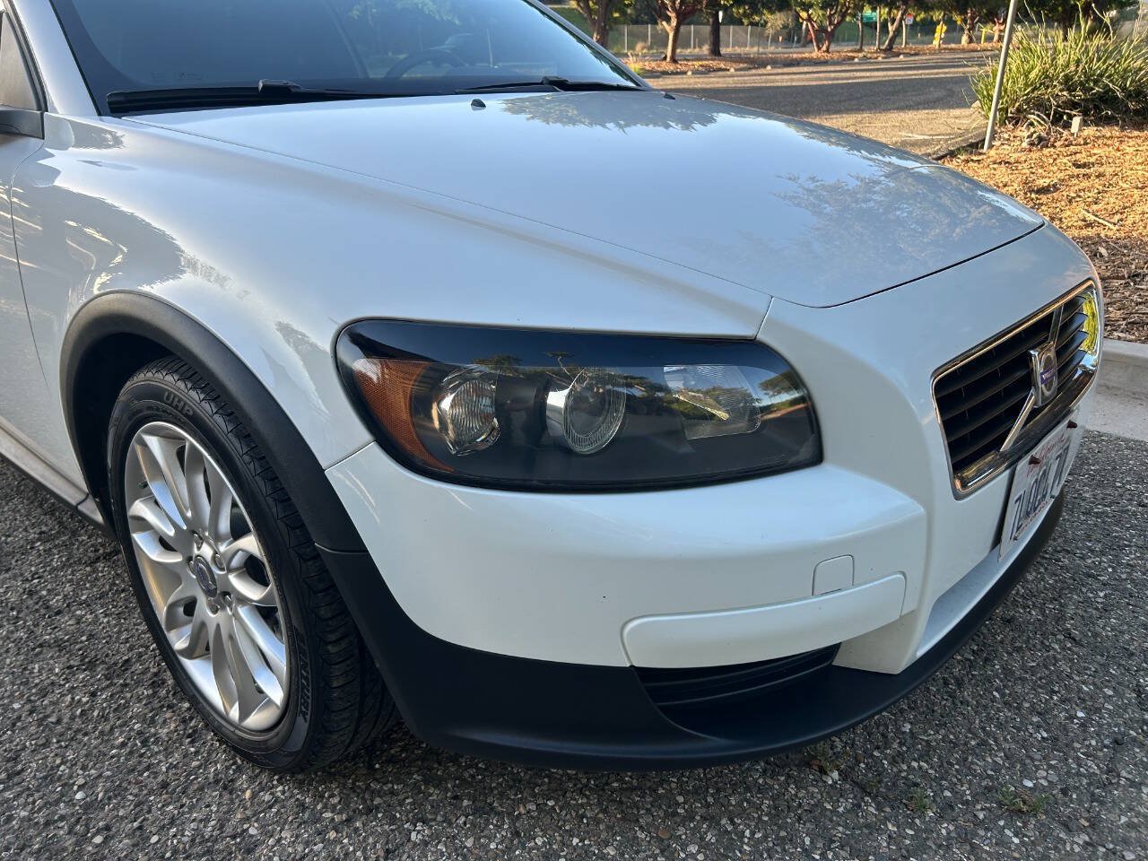 Used 2009 Volvo C30 FWD image 12