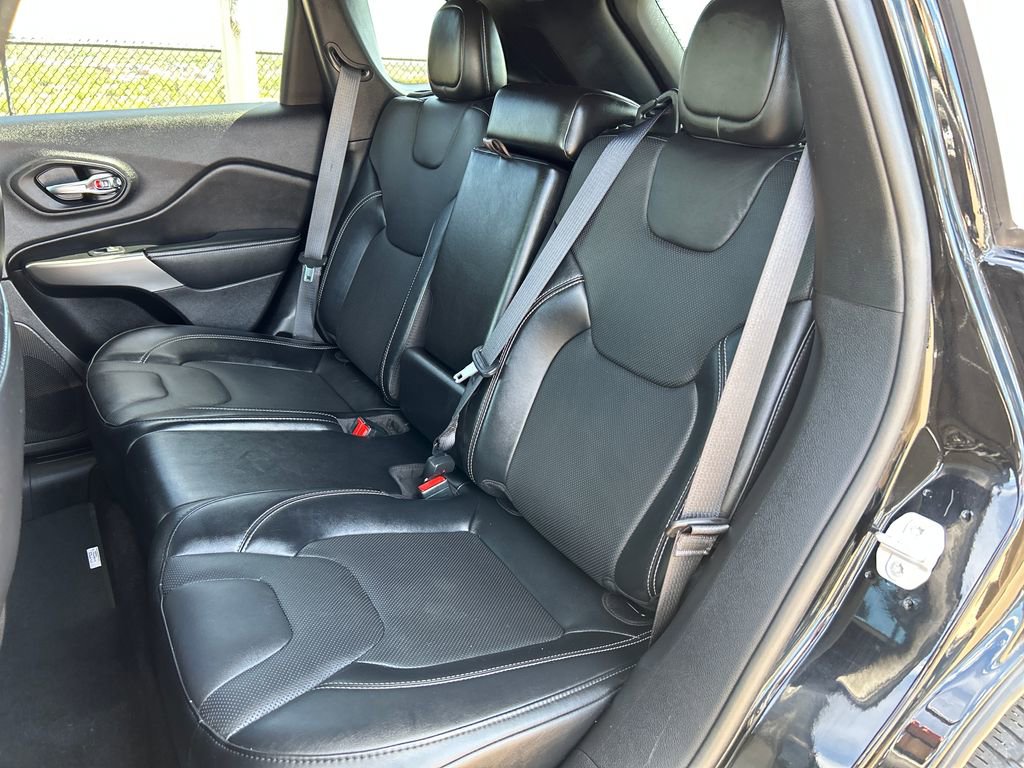 Used 2021 Jeep Cherokee Latitude Lux 80th Anniv w/ Quick Order Package 26U 80TH image 19