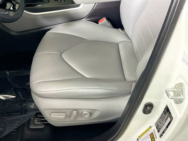 Used 2021 Toyota Highlander XLE AWD/4WD image 27