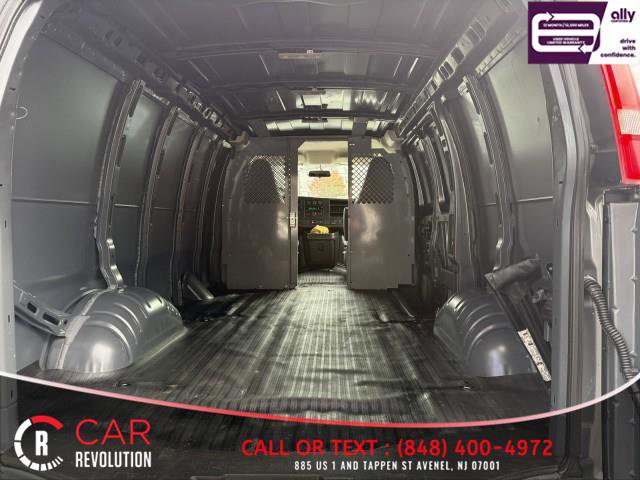 Used 2017 Chevrolet Express 2500 image 7