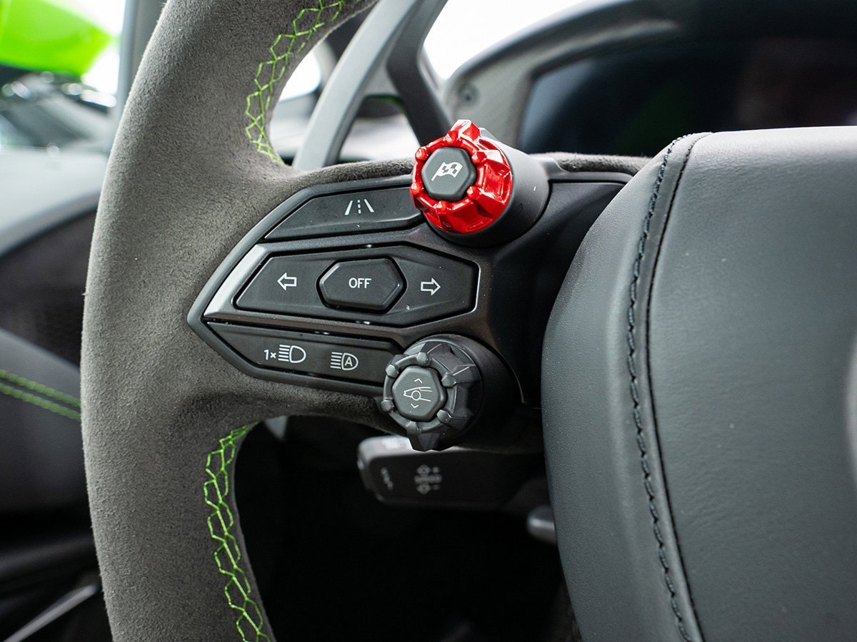 Used 2024 Lamborghini Revuelto image 18