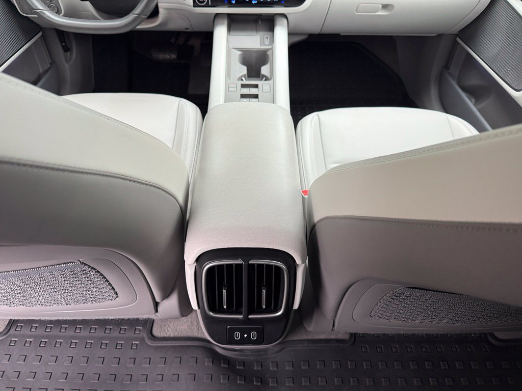 Used 2023 Hyundai Ioniq 6 Limited RWD image 30