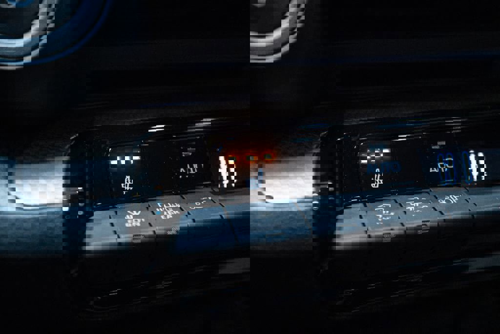 Used 2024 Toyota Prius XLE image 26