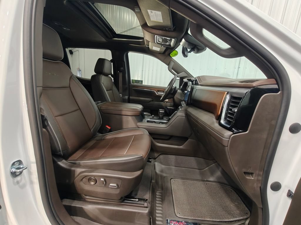Used 2023 GMC Sierra 1500 Denali w/ Denali Reserve Package AWD/4WD image 37