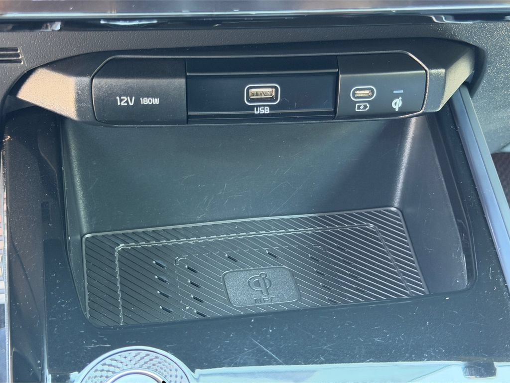 Certified 2023 Kia Niro Wave w/ Wave Preserve Package FWD image 24